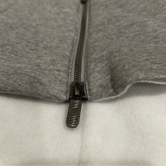 Lululemon gray and black snood. NWOT - Picture 2 of 4